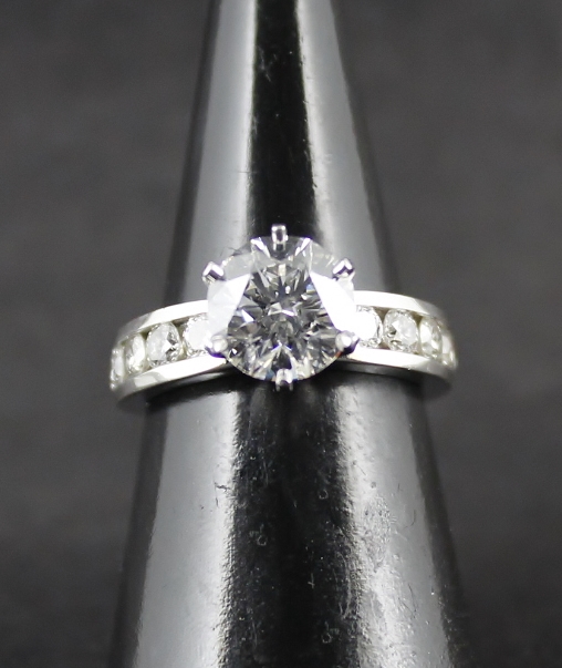 (image for) AUTHENTIC TIFFANY & Co. PT950 2.04 CARATS "E" COLOUR VS1 DIAMOND RING